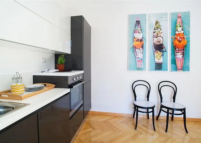 Monti - 3* Rome